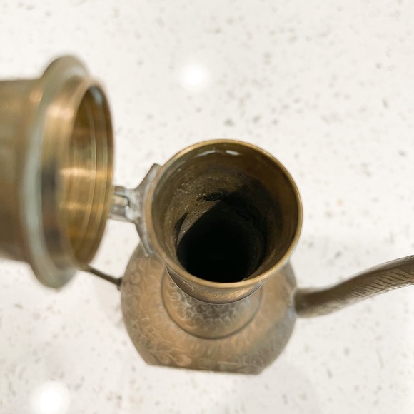 Handmade Vintage solid brass aftaba ewer. 1960’s India Surah Dallah Teapot. - Picture 7 of 8